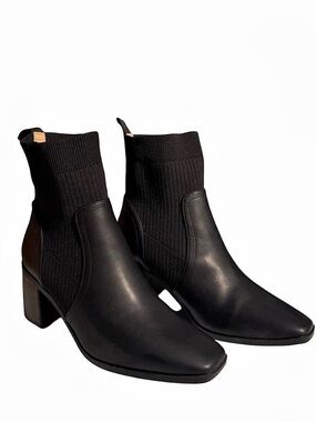 Journee Collection Harlowe Women’s Black Sock Ankle Boots Block Heel Size 7.5